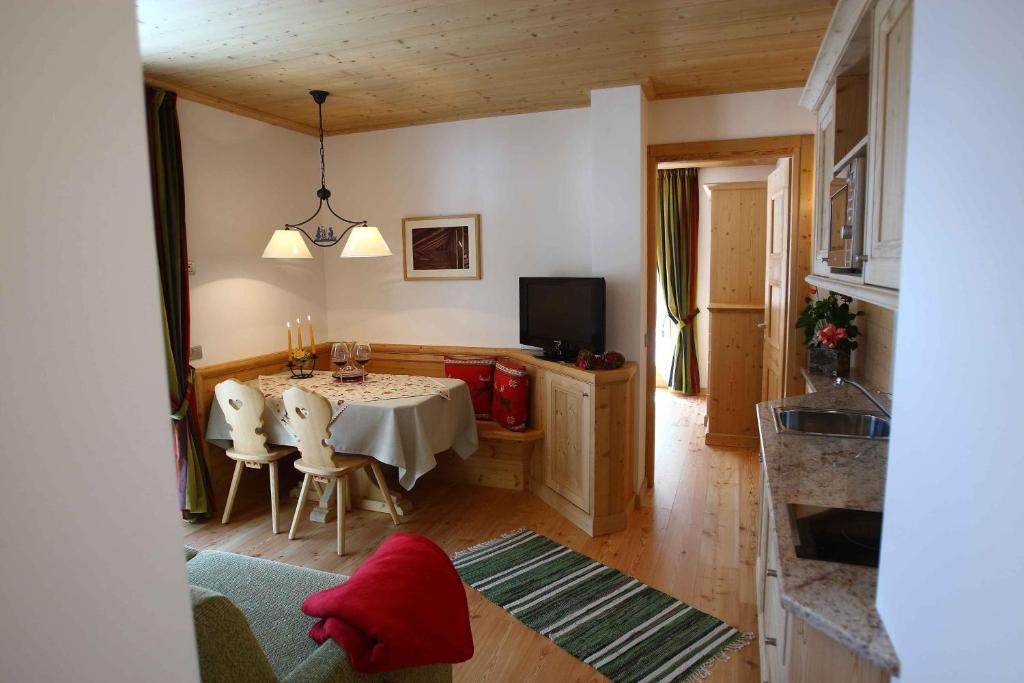 Apartments Sol E Nef Rocca Pietore Phòng bức ảnh